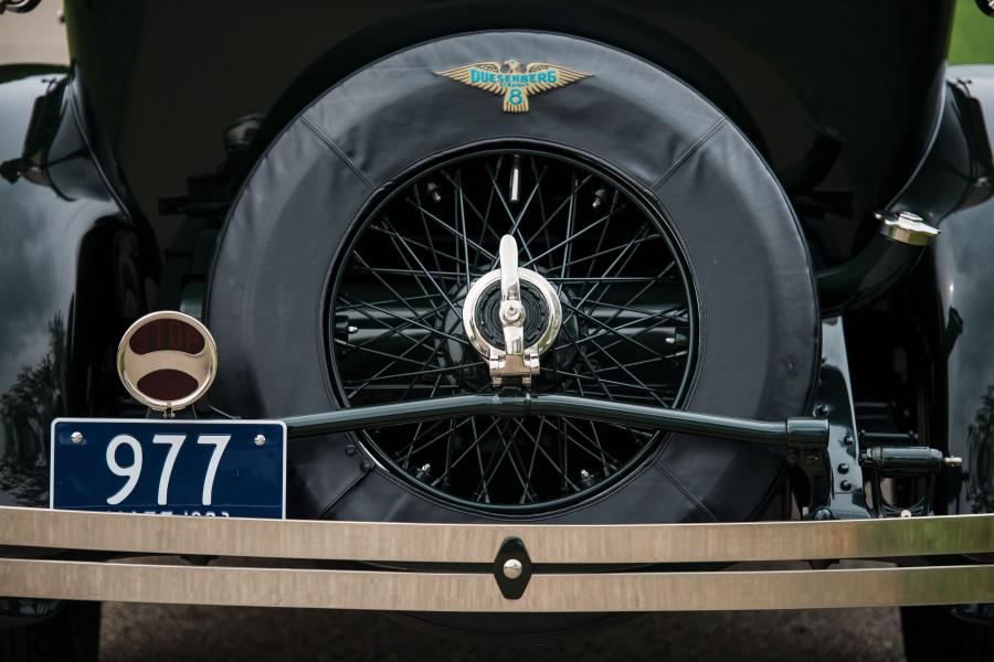 Детали экстерьера Duesenberg A977/1373 Sport Phaeton by Fleetwood 1923 года  (фото 30 из 32)
